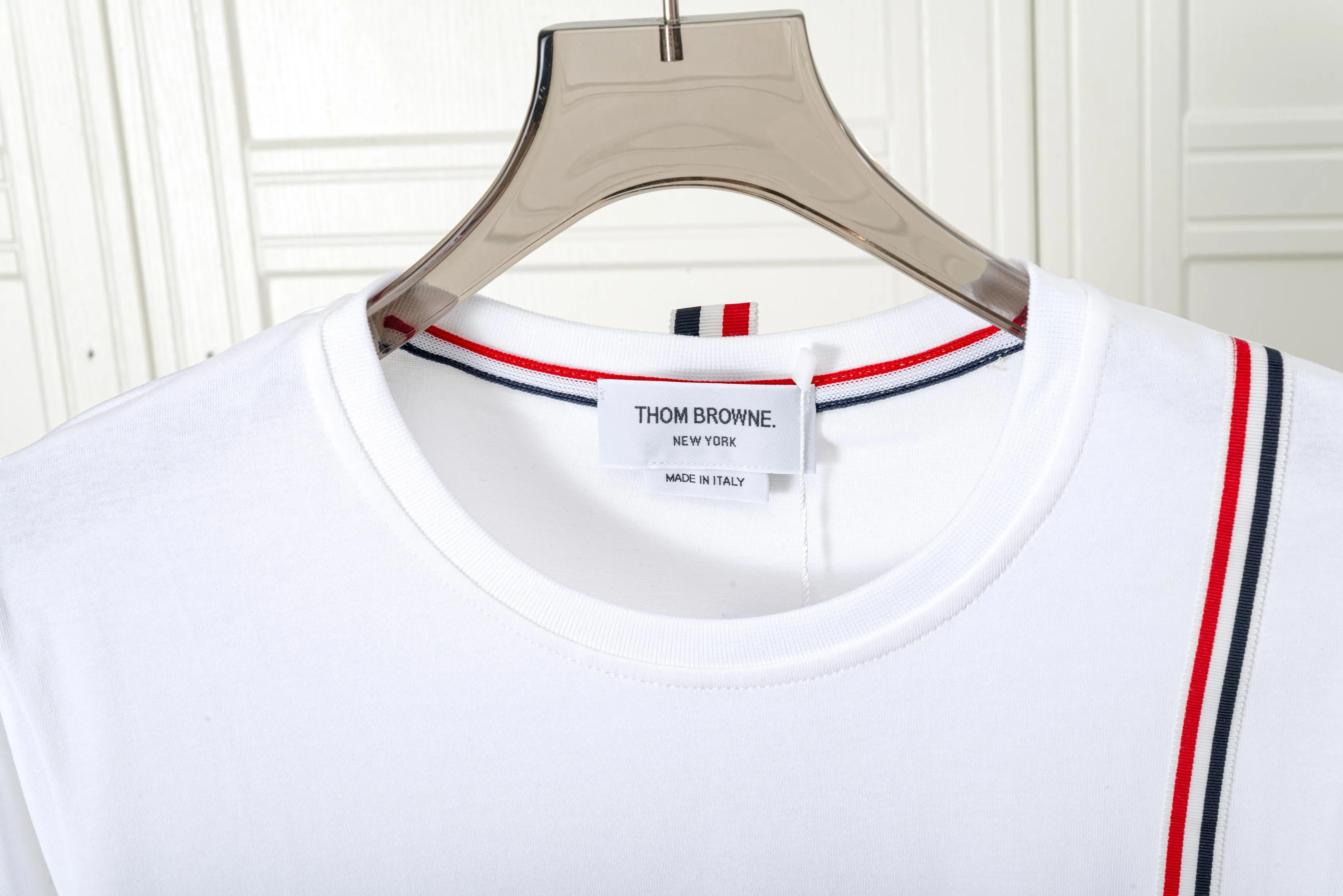 𝑻𝒉𝒐𝒎 𝑩𝒓𝒐𝒘𝒏𝒆 THOM BROWNE tb T TB T Quality + Same Style Size：0/1/2/3/4 ：White/Black/Navy Blue/Gray